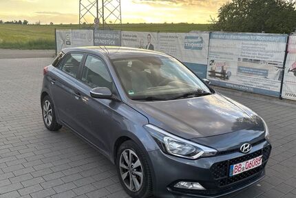 Hyundai i20 113.222 km 4.499 &euro; Weil im Schönbuch 71093