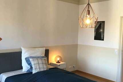 Zimmer Stuttgart Hölderlinplatz - 620&euro; | Angebot:25936706
