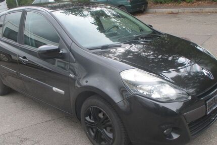 Renault Clio 145.850 km 3.999 &euro; Böblingen 71032