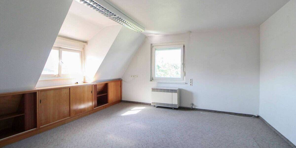 Mehrfamilienhaus, Wohnhaus Stuttgart Botnang - 9 Zimmer, 204 m&sup2;, 980.000&euro; | Angebot:26119209