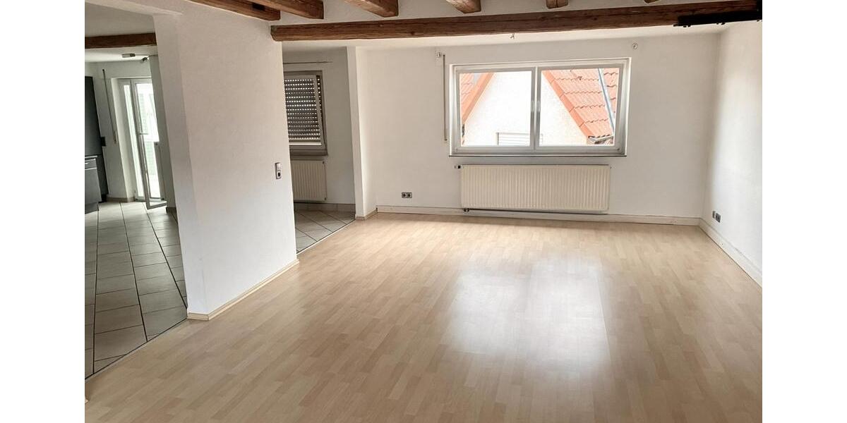 Etagenwohnung Sindelfingen - 3.5 Zimmer, 125 m&sup2;, 1.150&euro; | Angebot:27619223