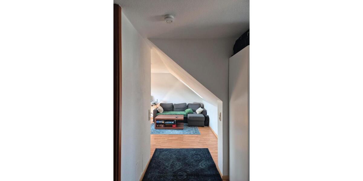 Dachgeschoßwohnung Stuttgart Zuffenhausen - 1.5 Zimmer, 43 m&sup2;, 1.000&euro; | Angebot:26679215