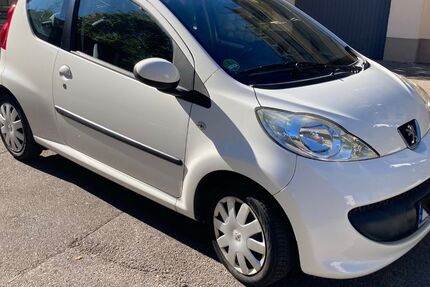 Peugeot 107 127.792 km 2.400 &euro; Stuttgart 70186
