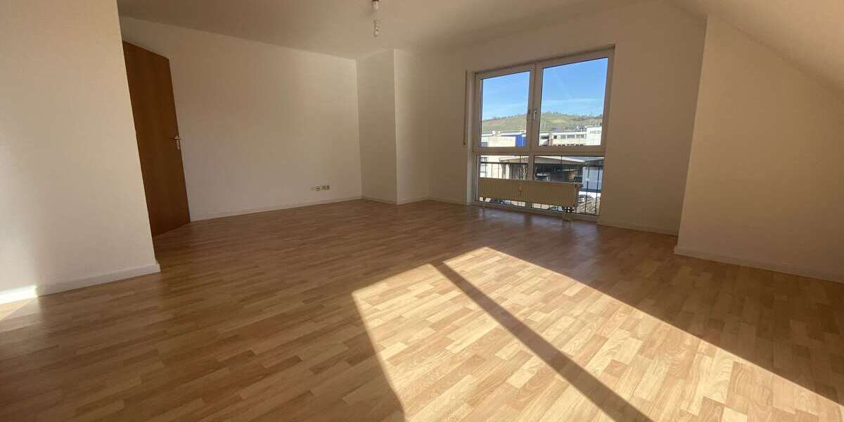 Etagenwohnung Stuttgart Luginsland - 3 Zimmer, 75 m&sup2;, 255.000&euro; | Angebot:25637805