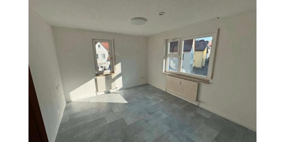 Etagenwohnung Fellbach Oeffingen - 3 Zimmer, 71 m&sup2;, 1.200&euro; | Angebot:25934834