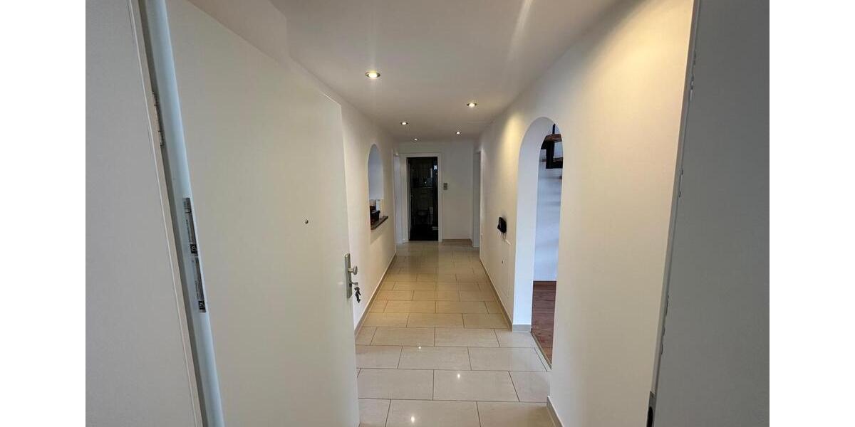 Maisonettenwohnung Esslingen am Neckar Brühl - 5 Zimmer, 125 m&sup2;, 1.650&euro; | Angebot:25843407