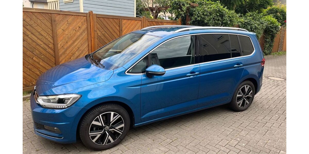 VW Touran 71.589 km 21.599 &euro; Köngen 73257