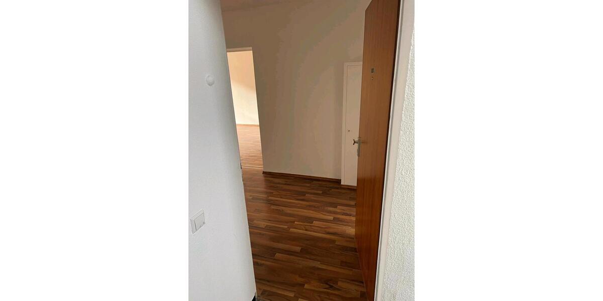 Etagenwohnung Esslingen am Neckar Brühl - 3 Zimmer, 72 m&sup2;, 1.200&euro; | Angebot:26423377