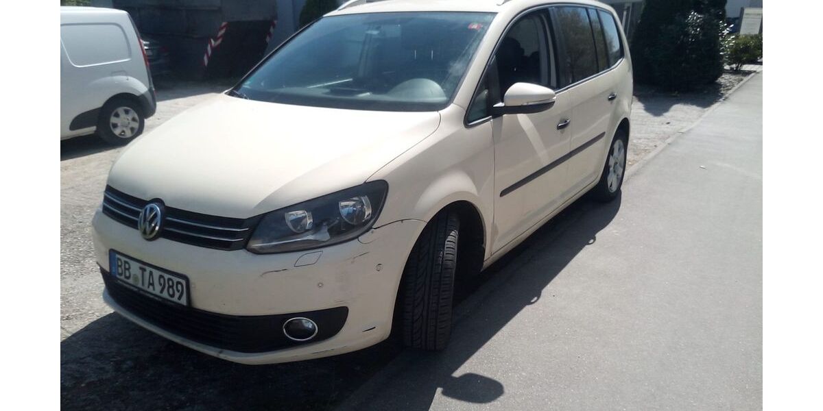 VW Touran 351.000 km 3.350 &euro; Böblingen 71032