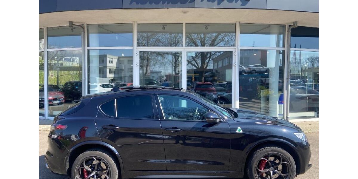 Alfa Romeo Stelvio 33.300 km 60.900 &euro; Asperg 71679