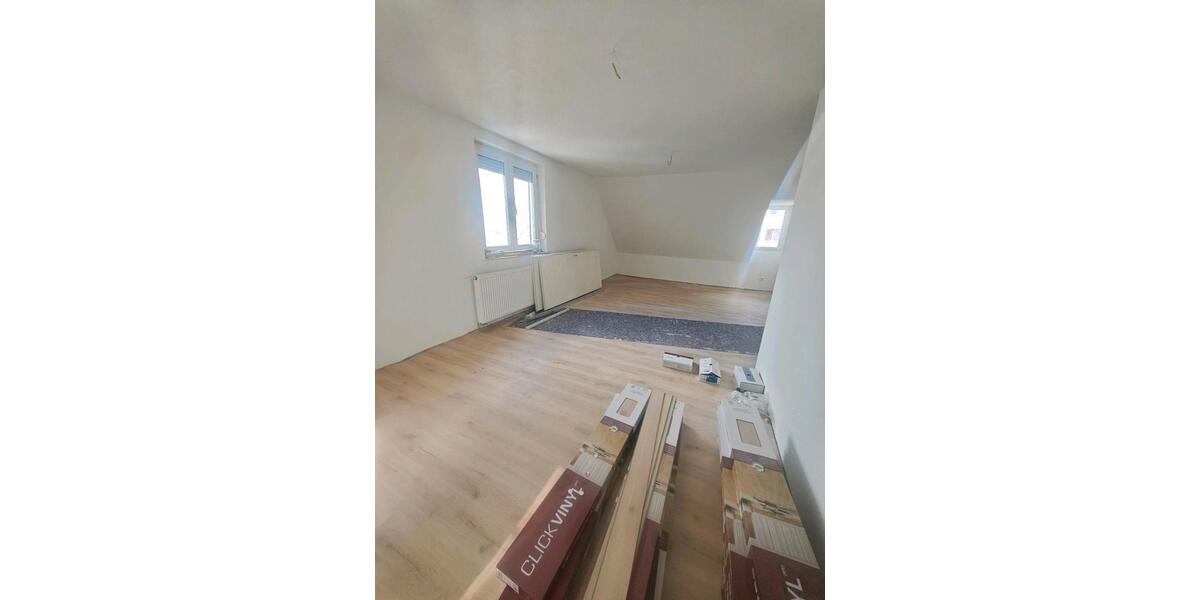 Maisonettenwohnung Ludwigsburg - 4 Zimmer, 120 m&sup2;, 1.700&euro; | Angebot:25920948