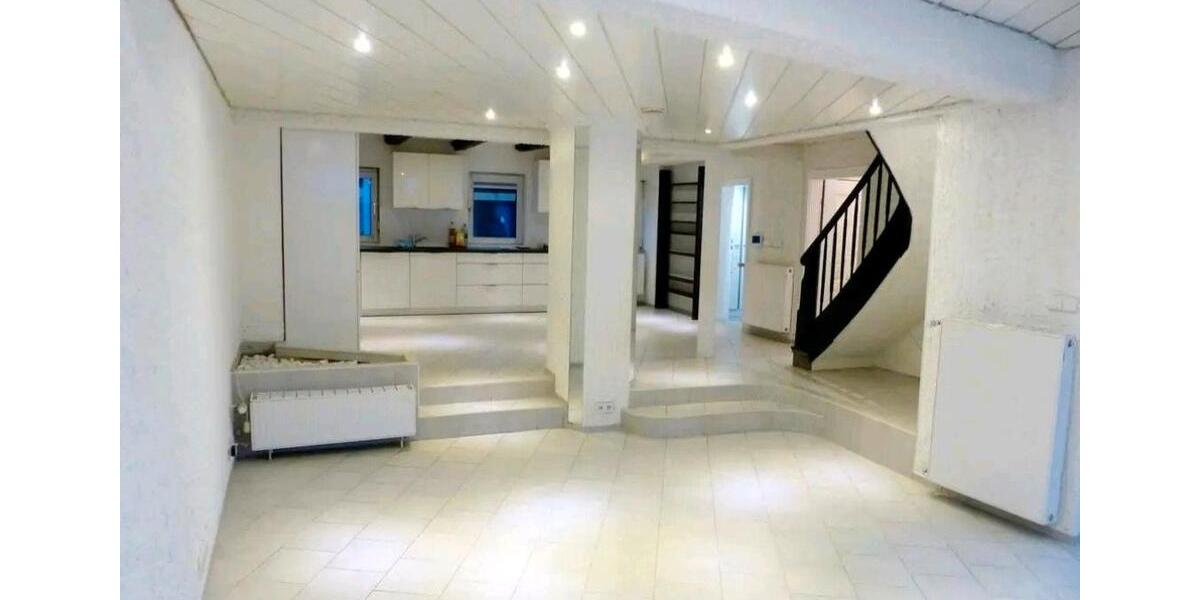 Einfamilienhaus Fellbach Oeffingen - 6 Zimmer, 143 m&sup2;, 380.000&euro; | Angebot:26103798