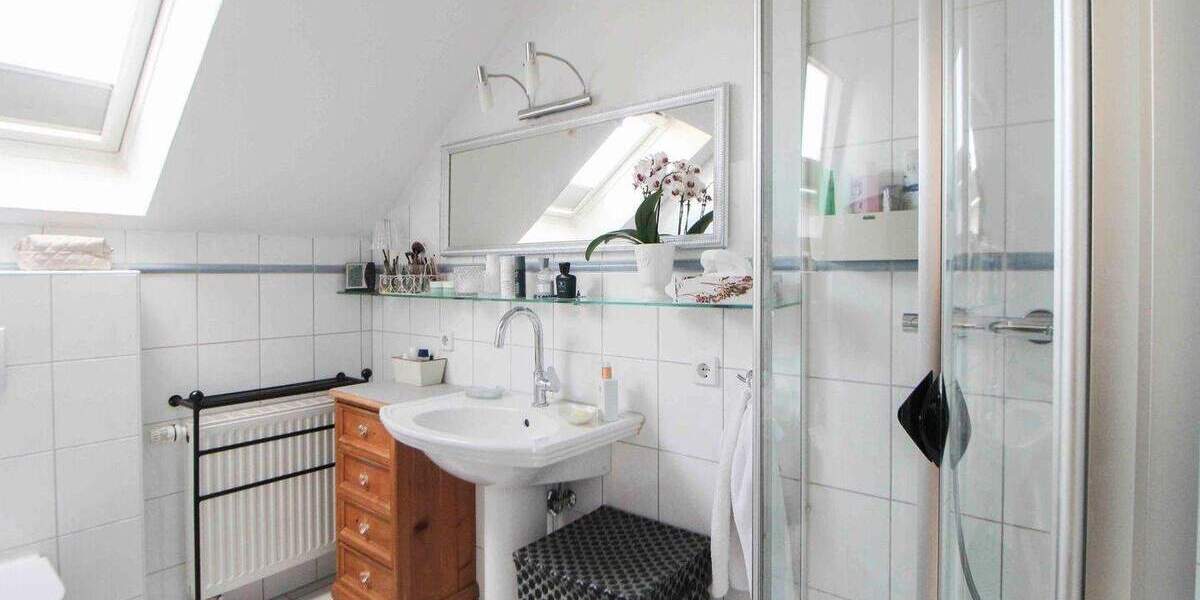 Mehrfamilienhaus, Wohnhaus Wolfschlugen - 5 Zimmer, 160 m&sup2;, 779.000&euro; | Angebot:25714538