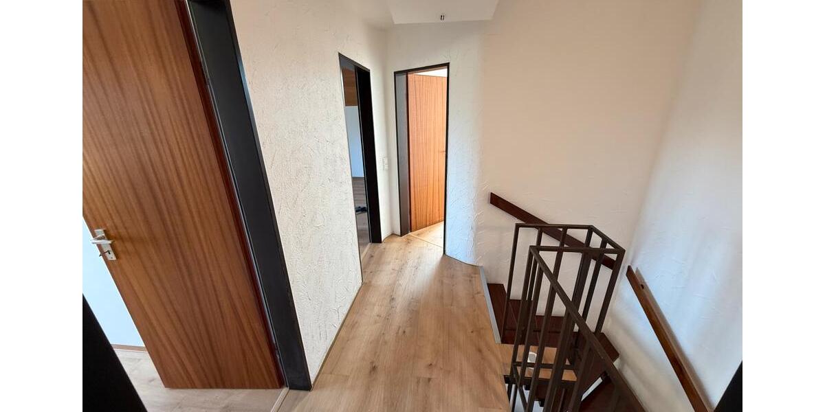 Doppelhaushälfte Aichtal - 5.5 Zimmer, 133 m&sup2;, 2.100&euro; | Angebot:25715786