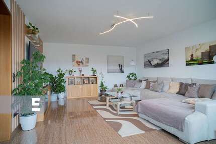 Haus Untergruppenbach - 8 Zimmer, 248 m&sup2;, 699.000&euro; | Angebot:25396921