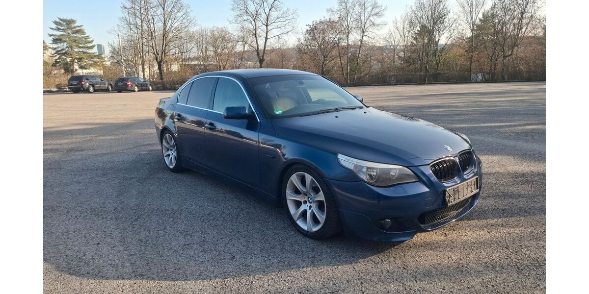 BMW 523 230.000 km 4.500 &euro; stuttgart 70469
