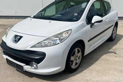 Peugeot 207 157.946 km 2.699 &euro; Uhingen 73066