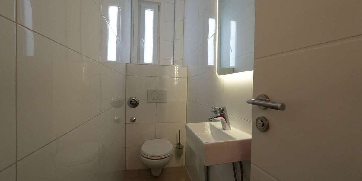 Etagenwohnung Esslingen am Neckar Oberesslingen - 3.5 Zimmer, 90 m&sup2;, 249.000&euro; | Angebot:22580357