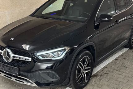 Mercedes-Benz GLA 250 103.128 km 25.900 &euro; Sindelfingen/Stuttgart 71065