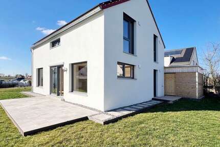 Haus Köngen - 4 Zimmer, 138 m&sup2;, 2.700&euro; | Angebot:25993403