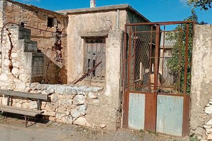 Haus Stuttgart Stuttgart-West - 4 Zimmer, 80 m&sup2;, 39.000&euro; | Angebot:24988709