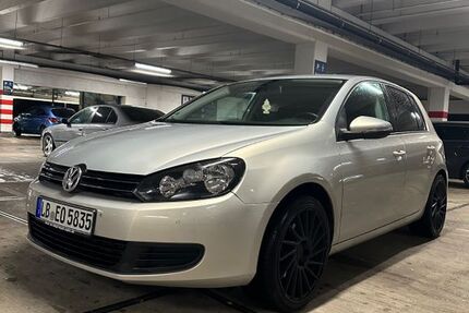 VW Golf 124.000 km 6.500 &euro; Freiberg am Neckar 71691