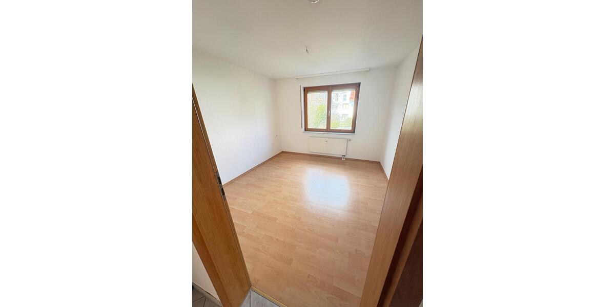 Etagenwohnung Stuttgart Vaihingen - 3 Zimmer, 75 m&sup2;, 1.400&euro; | Angebot:25992462