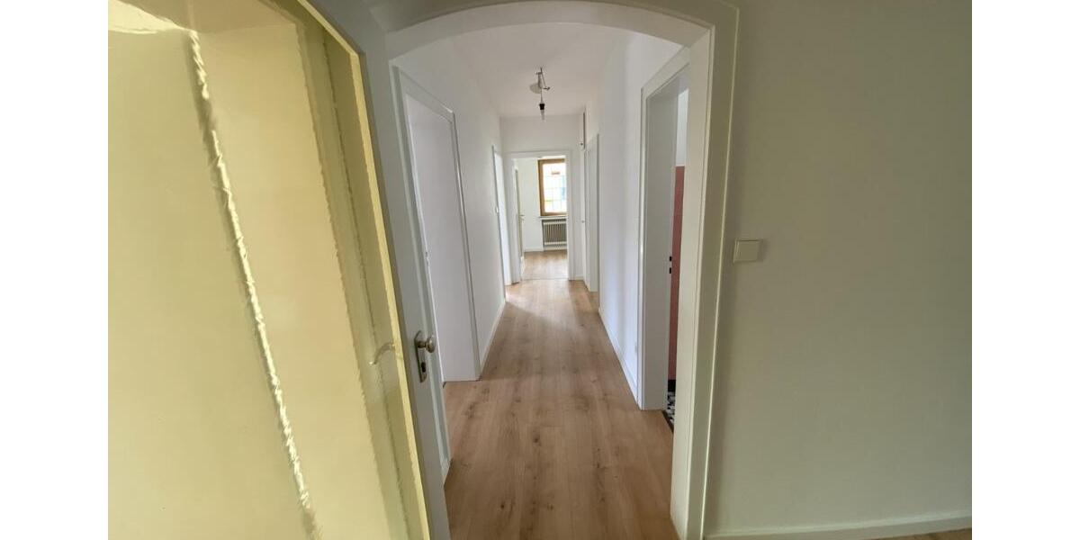 Etagenwohnung Ludwigsburg Pflugfelden - 3.5 Zimmer, 91 m&sup2;, 1.240&euro; | Angebot:25399853