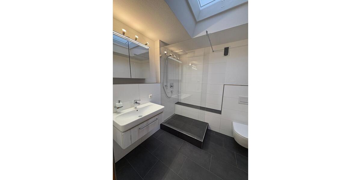 Einfamilienhaus Backnang - 3.5 Zimmer, 119 m&sup2;, 1.320&euro; | Angebot:25380390