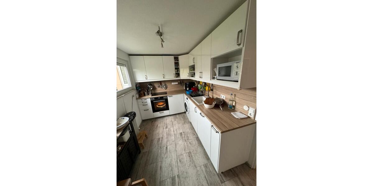 Etagenwohnung Sindelfingen Sindelfingen (Stadt) - 4 Zimmer, 90 m&sup2;, 1.350&euro; | Angebot:25307183