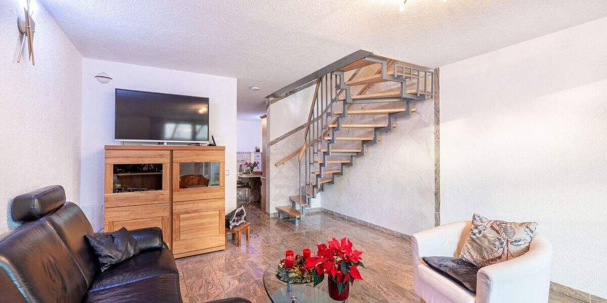 Reihenmittelhaus Stuttgart Feuerbach - 5 Zimmer, 123 m&sup2;, 596.000&euro; | Angebot:25837345