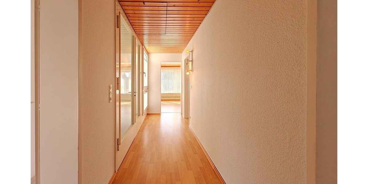 Einfamilien- oder Generationenhaus: 5 Zimmer, 128 m² Wohnfläche auf 635 m² Grundstück - Zweifamilienhaus Bempflingen Kleinbettlingen | Angebot:27513176