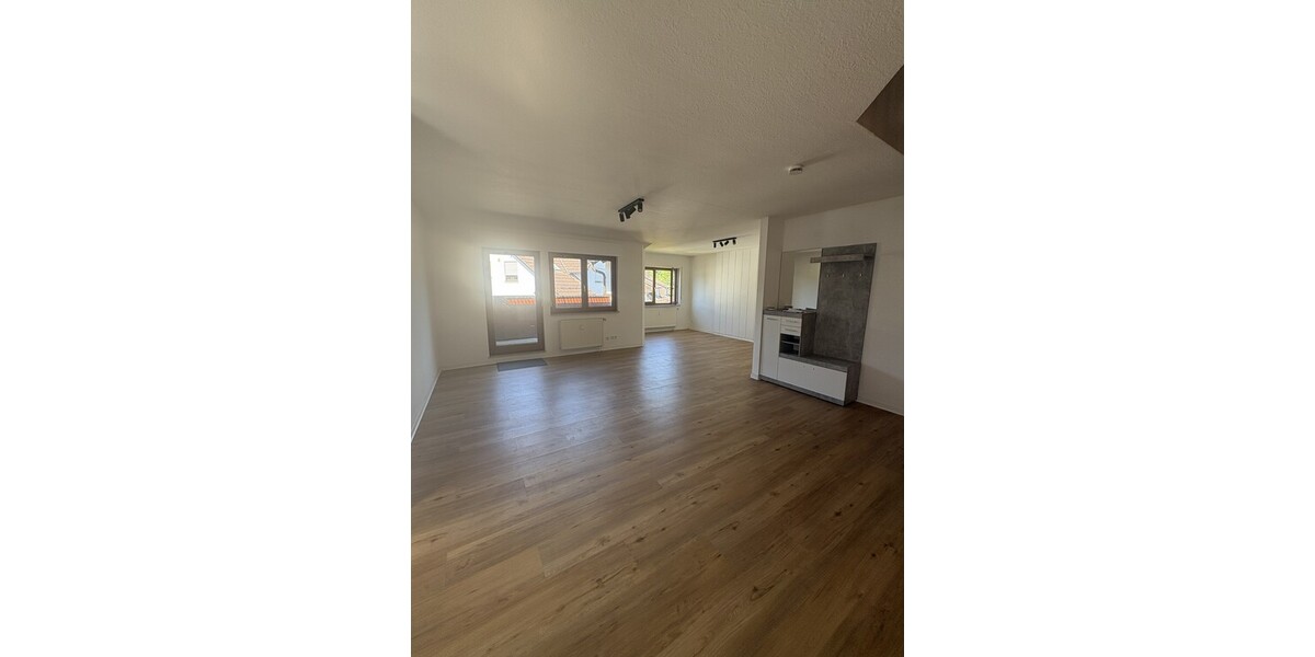 - Kurzfristig beziehbare, renovierte 3-4-Zimmer Maisonette-Wohnung in Murrhardt! - - Maisonettenwohnung Murrhardt | Angebot:26887988
