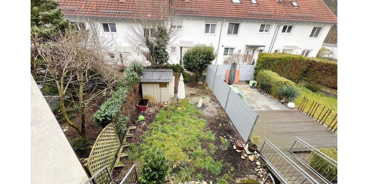 Reihenmittelhaus Albershausen - 6 Zimmer, 175 m&sup2;, 445.000&euro; | Angebot:25696188