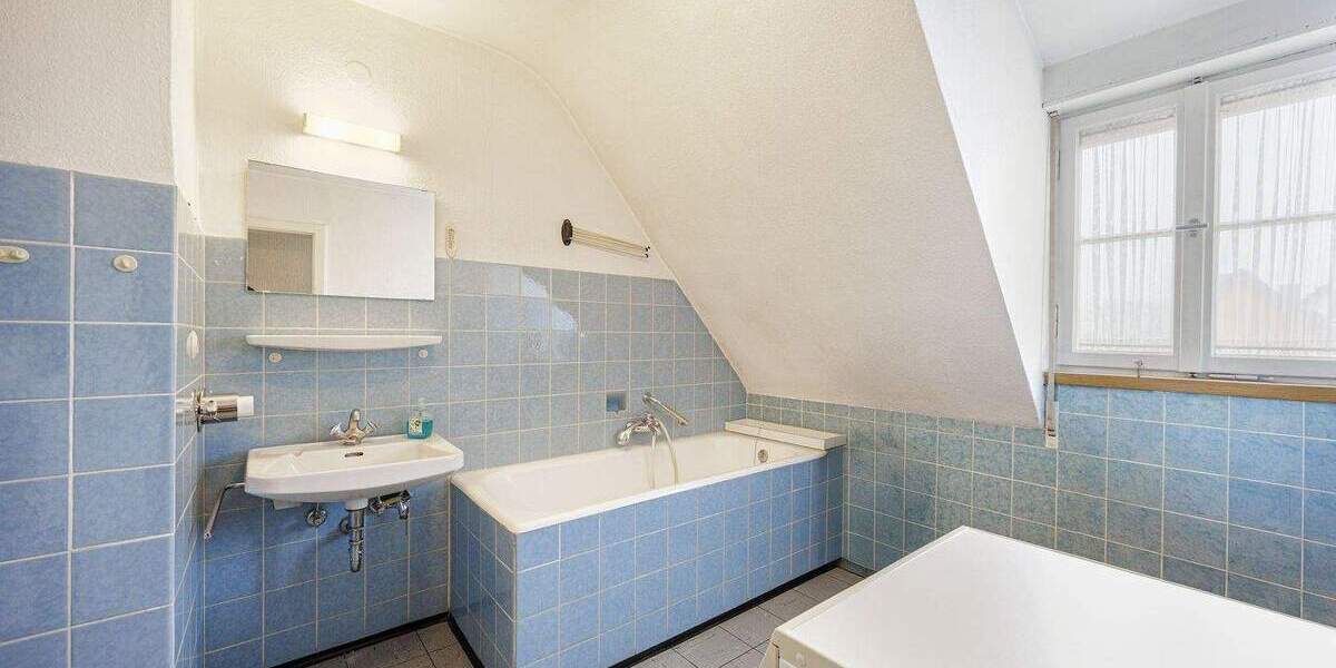 Etagenwohnung Ludwigsburg Ost - 4 Zimmer, 74 m&sup2;, 199.000&euro; | Angebot:25775333