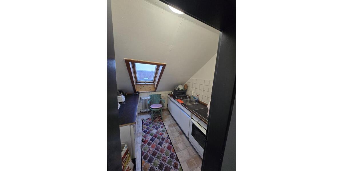 Dachgeschoßwohnung Leonberg - 4 Zimmer, 61 m&sup2;, 239.000&euro; | Angebot:25791428