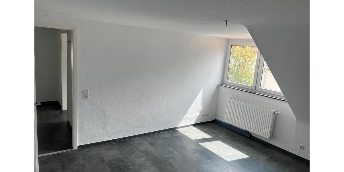 Dachgeschoßwohnung Esslingen am Neckar Oberesslingen - 2 Zimmer, 55 m&sup2;, 850&euro; | Angebot:26055836