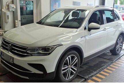 VW Tiguan 51.786 km 34.830 &euro; Stuttgart 70563