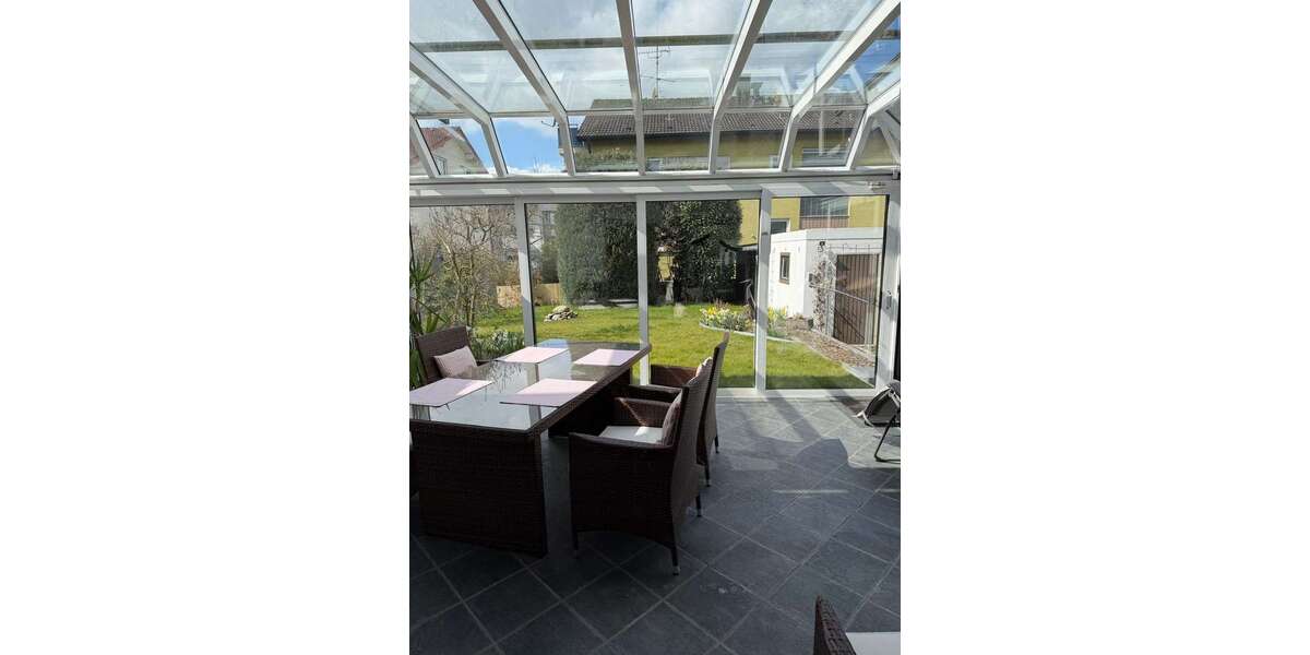 Einfamilienhaus Sindelfingen Sindelfingen (Stadt) - 6 Zimmer, 240 m&sup2;, 2.650&euro; | Angebot:26002610