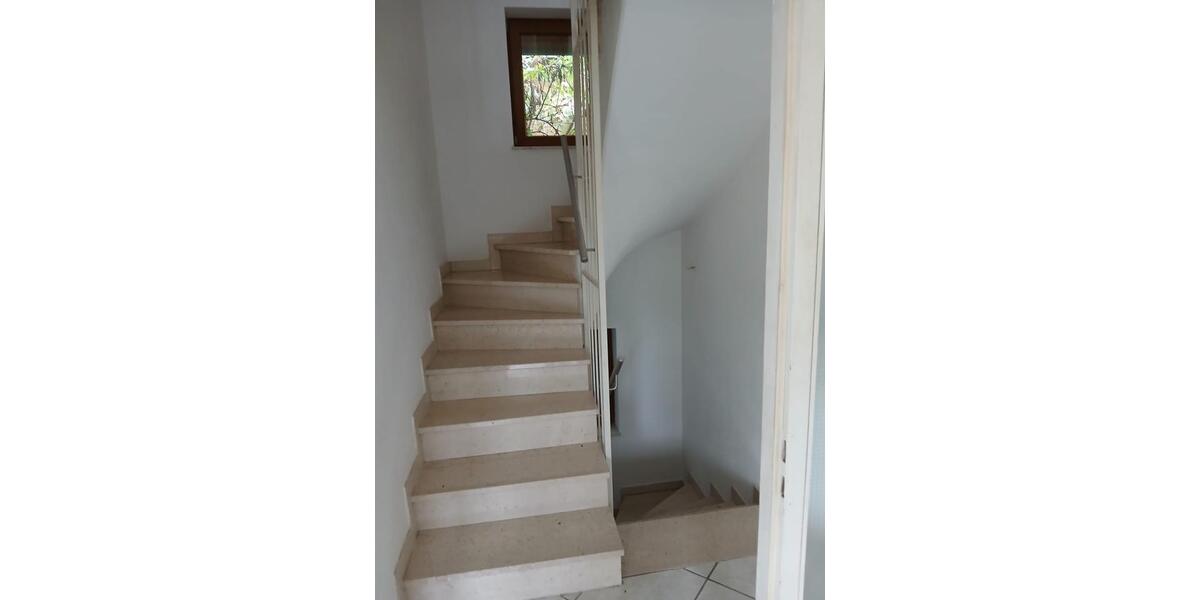 Einfamilienhaus Untergruppenbach - 6 Zimmer, 140 m&sup2;, 1.700&euro; | Angebot:27617682