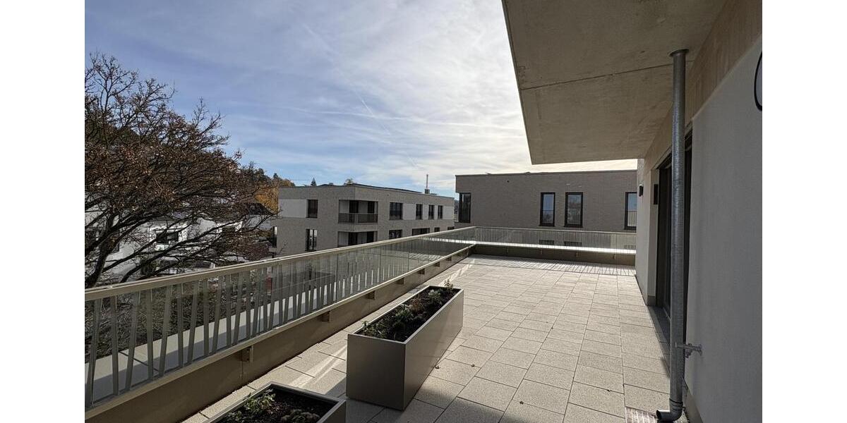 Dachgeschoßwohnung Leonberg - 2 Zimmer, 91 m&sup2;, 1.869&euro; | Angebot:23712852