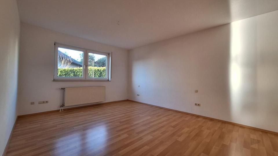 Erdgeschoßwohnung Marbach am Neckar - 4 Zimmer, 121 m&sup2;, 1.500&euro; | Angebot:24815147