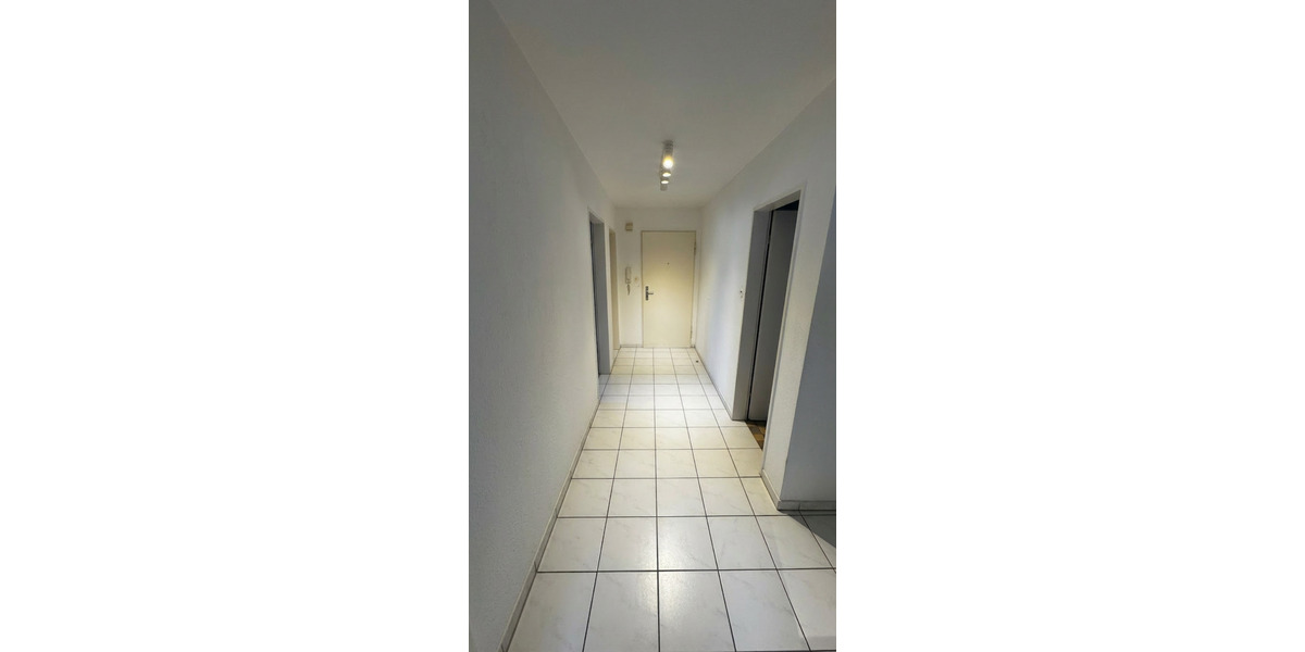 Erdgeschoßwohnung Stuttgart Luginsland - 3 Zimmer, 67 m&sup2;, 850&euro; | Angebot:25655992