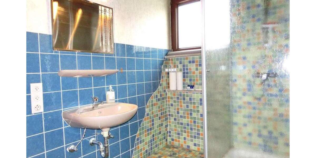 Einfamilienhaus Kirchheim unter Teck Ötlingen - 6 Zimmer, 160 m&sup2;, 420.000&euro; | Angebot:25881023