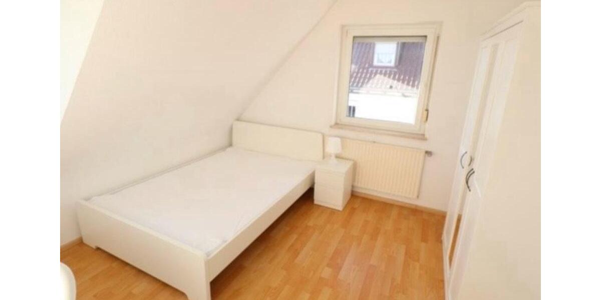 Dachgeschoßwohnung Stuttgart Zuffenhausen - 3 Zimmer, 55 m&sup2;, 550&euro; | Angebot:25304104