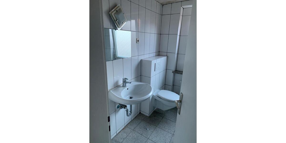 Etagenwohnung Pleidelsheim - 6 Zimmer, 110 m&sup2;, 1.690&euro; | Angebot:24839462