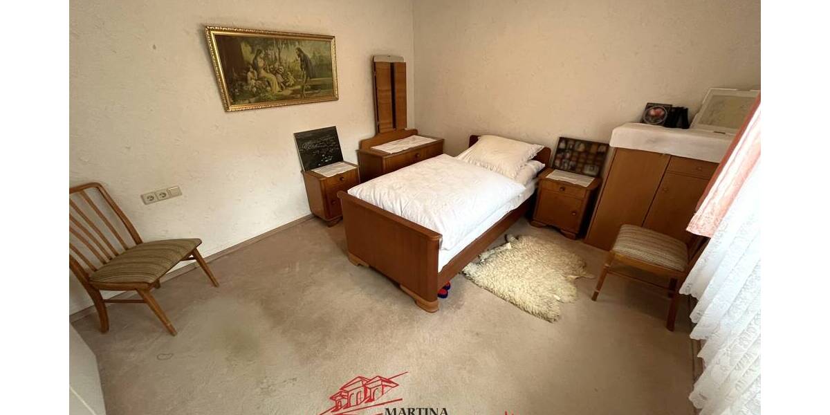 Mehrfamilienhaus, Wohnhaus Göppingen / Jebenhausen Jebenhausen - 6 Zimmer, 129 m&sup2;, 299.000&euro; | Angebot:26657333