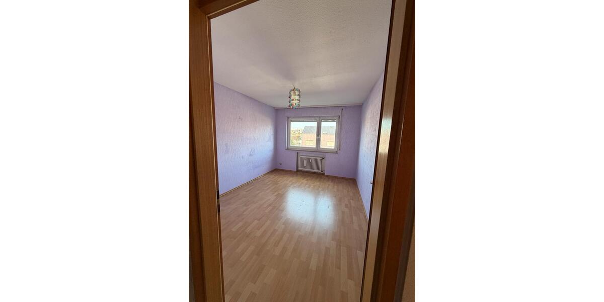 Etagenwohnung Stuttgart Mühlhausen - 3 Zimmer, 74 m&sup2;, 339.000&euro; | Angebot:25782177