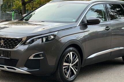 Peugeot 5008 173.900 km 10.989 &euro; Stuttgart 70469