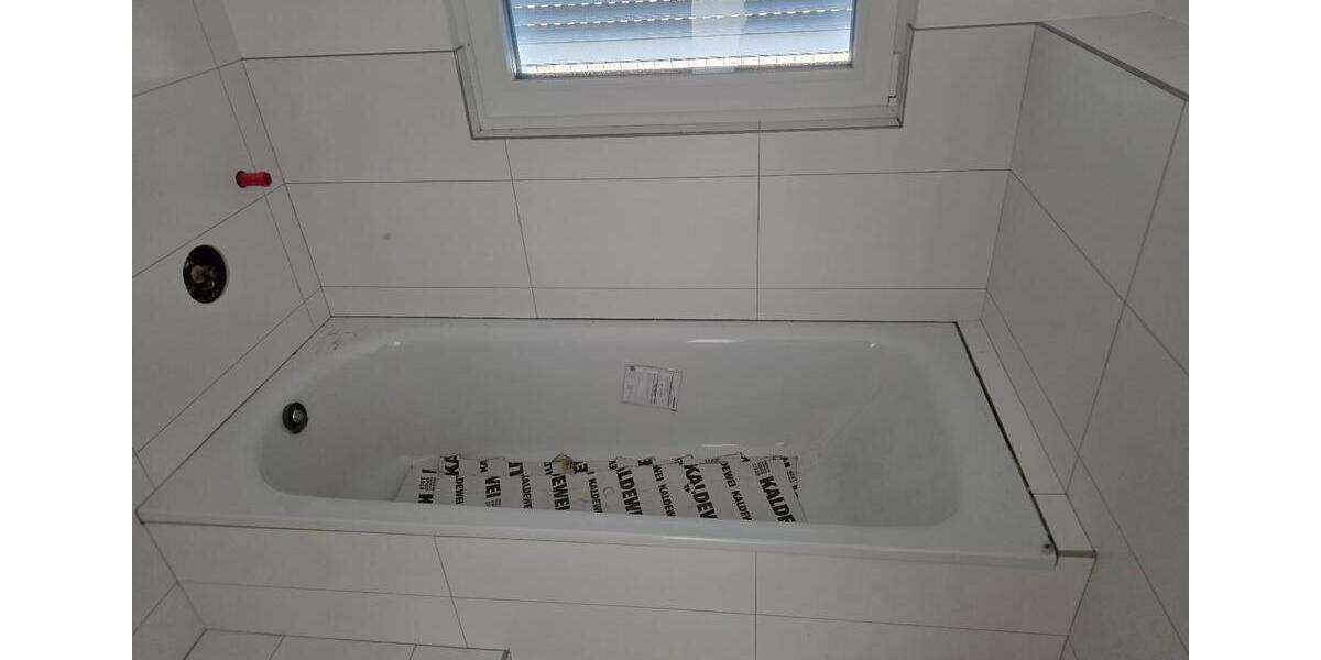 Dachgeschoßwohnung Sindelfingen - 3.5 Zimmer, 80 m&sup2;, 1.300&euro; | Angebot:25253404